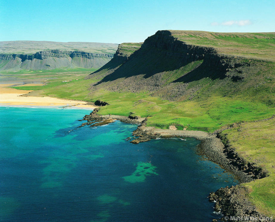Tóftir bæjarins Sjöundá á Rauðasandi. Tóftir bæjarins Sjöundá á Rauðasandi.
