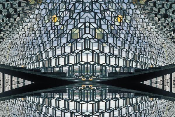 Hvenær kemur orðið hönnun inn í íslenskt mál og af hverju er það dregið?




