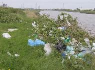 Eyðist plast í sjónum eða mun það verða þar um alla eilífð?