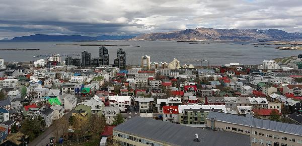 Er íslensk verðbólga reiknuð út og samsett með sambærilegum hætti og í nágrannalöndunum?